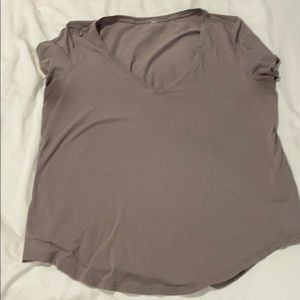 Lululemon size 10 t shirt